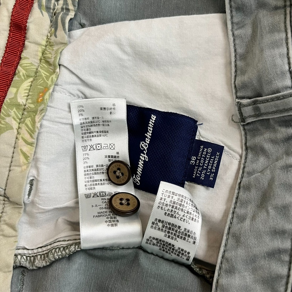 Tommy Bahama Chino Shorts Men's 36 Gray Green Flat Front‎ Pockets Logo Relax - Picture 8 of 9